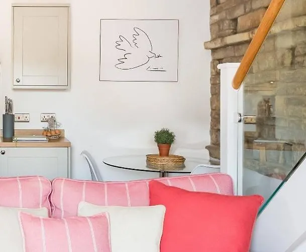 The Dovecote - Collins Farm * Bristol