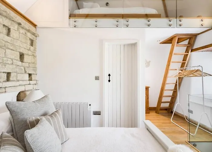 The Dovecote - Collins Farm Bristol