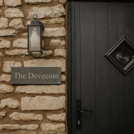 The Dovecote - Collins Farm דירה